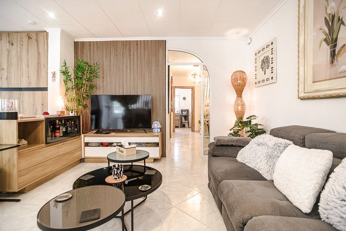 3 soverom Villa til salgs i San Fulgencio med svømmebasseng garasje - € 525 000 (Ref: 10032173)