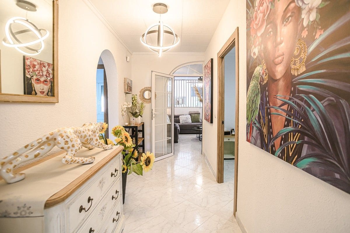 3 soverom Villa til salgs i San Fulgencio med svømmebasseng garasje - € 525 000 (Ref: 10032173)