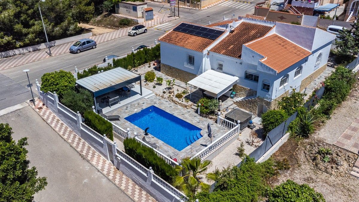 3 soverom Villa til salgs i San Fulgencio med svømmebasseng garasje - € 525 000 (Ref: 10032173)