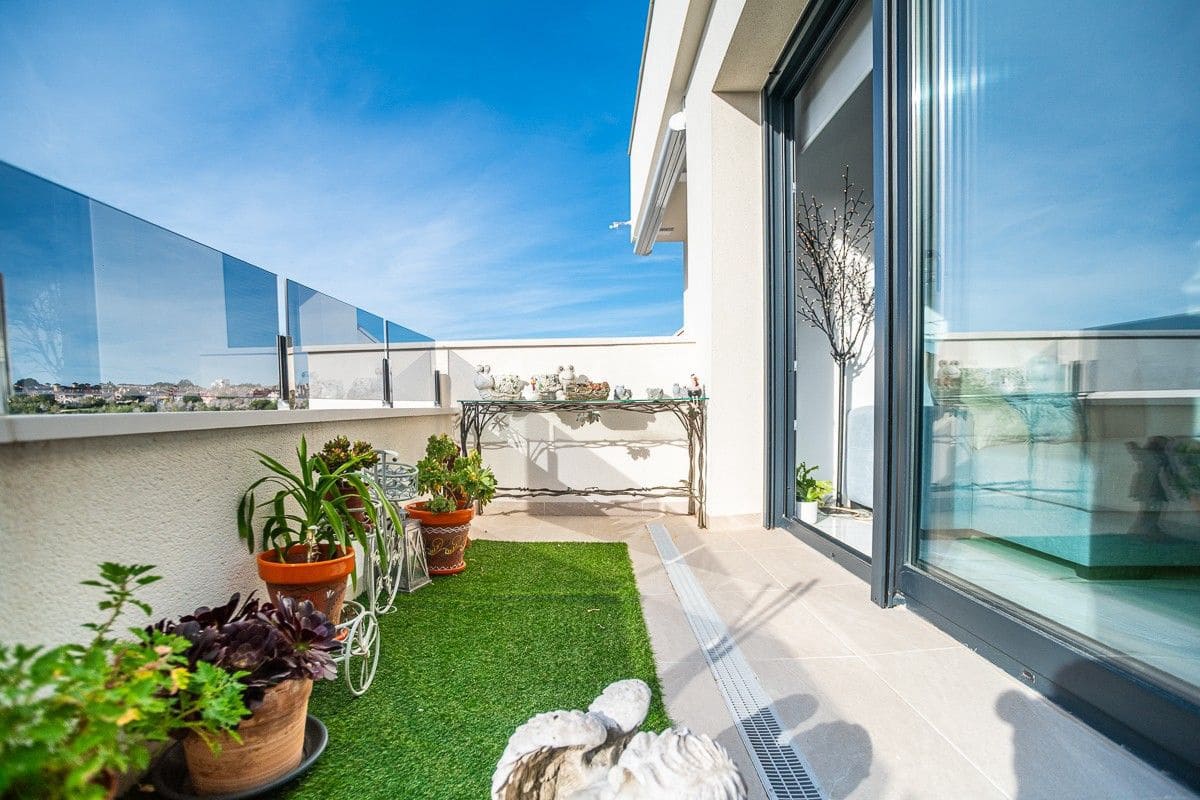 2 bedroom Penthouse for sale in Orihuela Costa with garage - € 329,500 (Ref: 10032175)