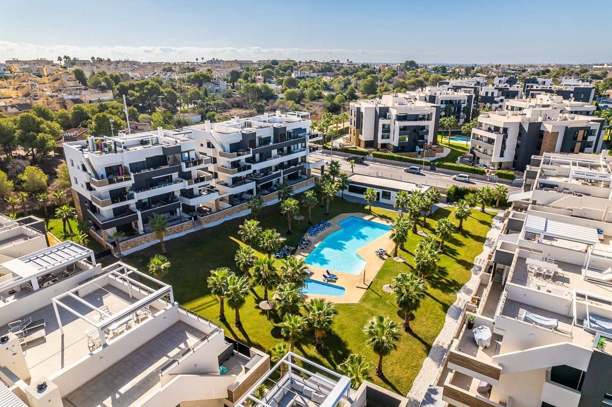 2 bedroom Penthouse for sale in Orihuela Costa with garage - € 329,500 (Ref: 10032175)