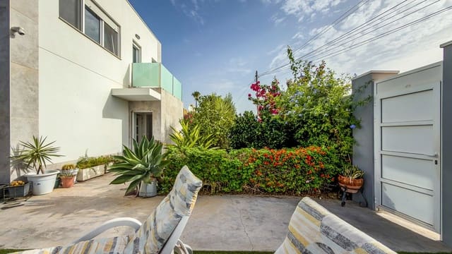 2 quarto Moradia para venda em Centro, Torrevieja com piscina - 465 000 € (Ref: 10032176)