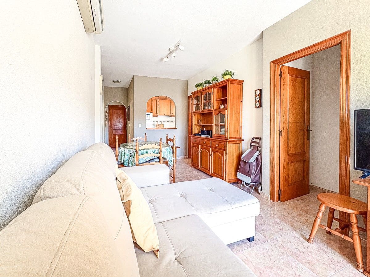 2 quarto Apartamento para venda em Torrevieja com garagem - 139 500 € (Ref: 10032178)