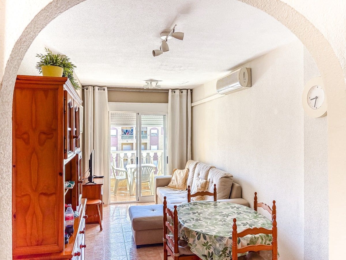 2 quarto Apartamento para venda em Torrevieja com garagem - 139 500 € (Ref: 10032178)