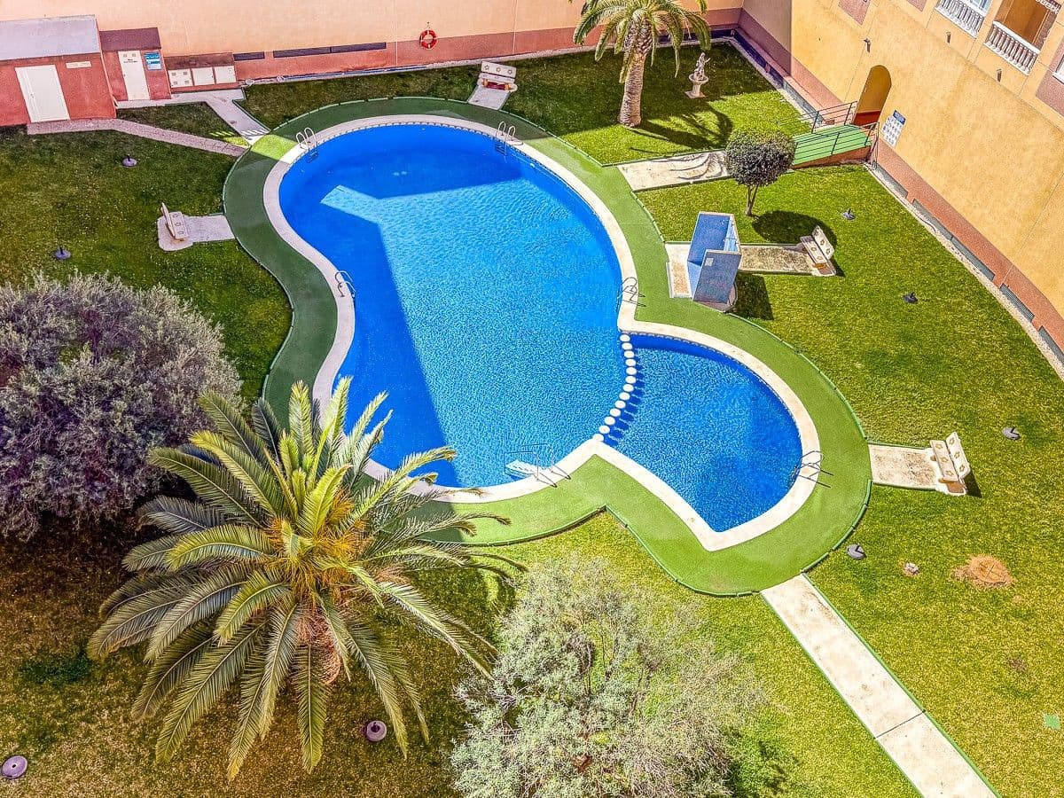 2 quarto Apartamento para venda em Torrevieja com garagem - 139 500 € (Ref: 10032178)