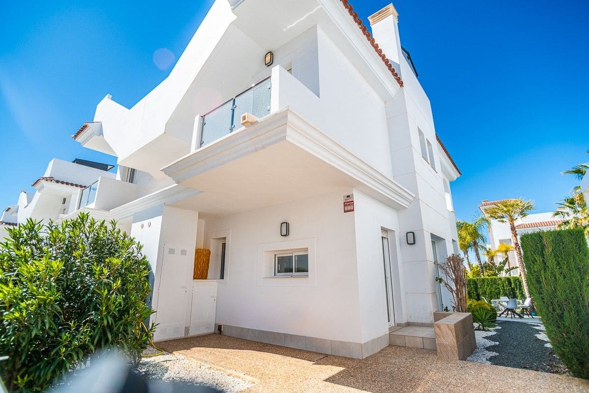 Chalet de 2 habitaciones en Almoradí en venta - 390.000 € (Ref: 10032183)
