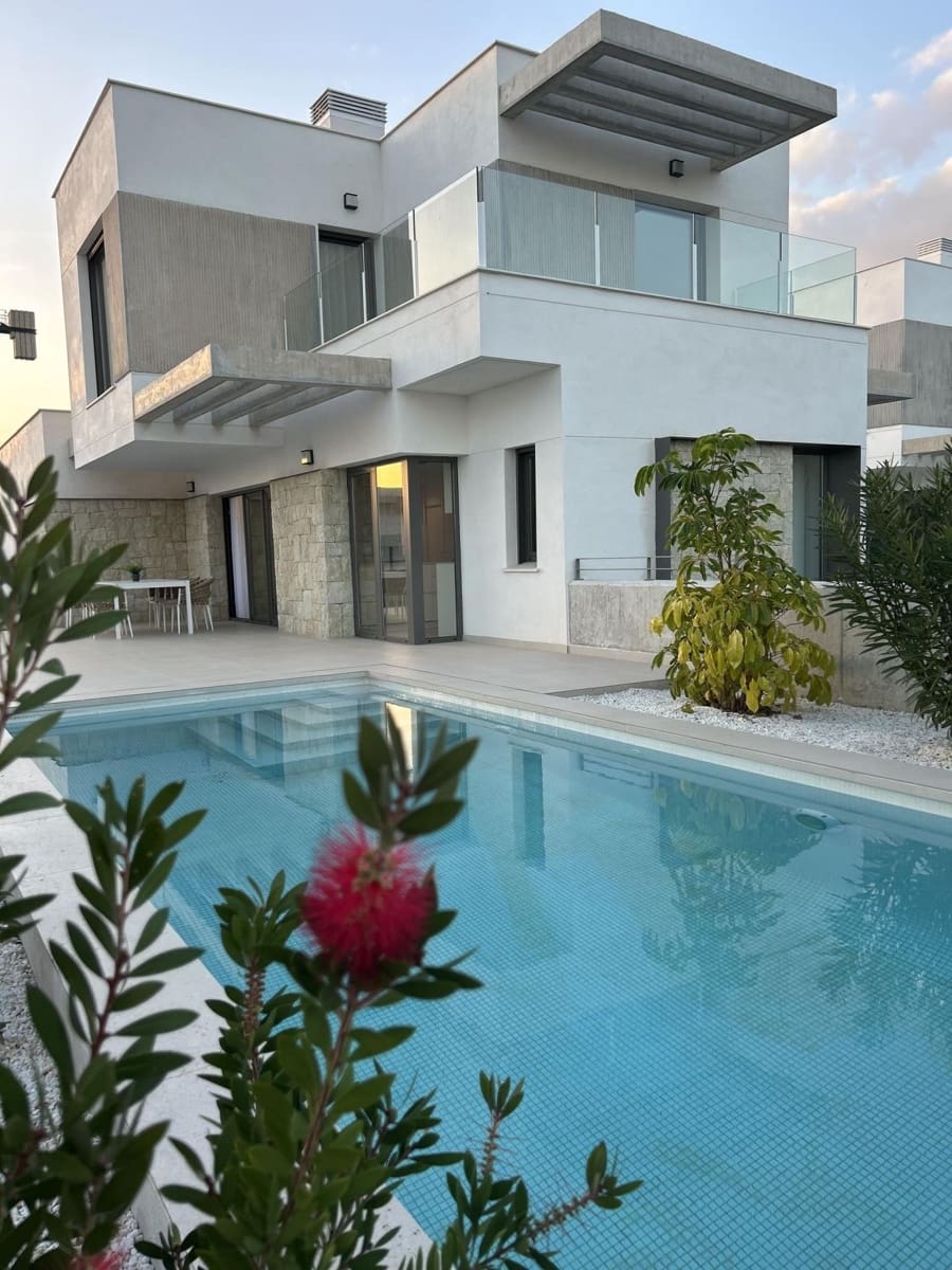 2 bedroom Terraced Villa for sale in Finestrat - € 578,500 (Ref: 10032186)