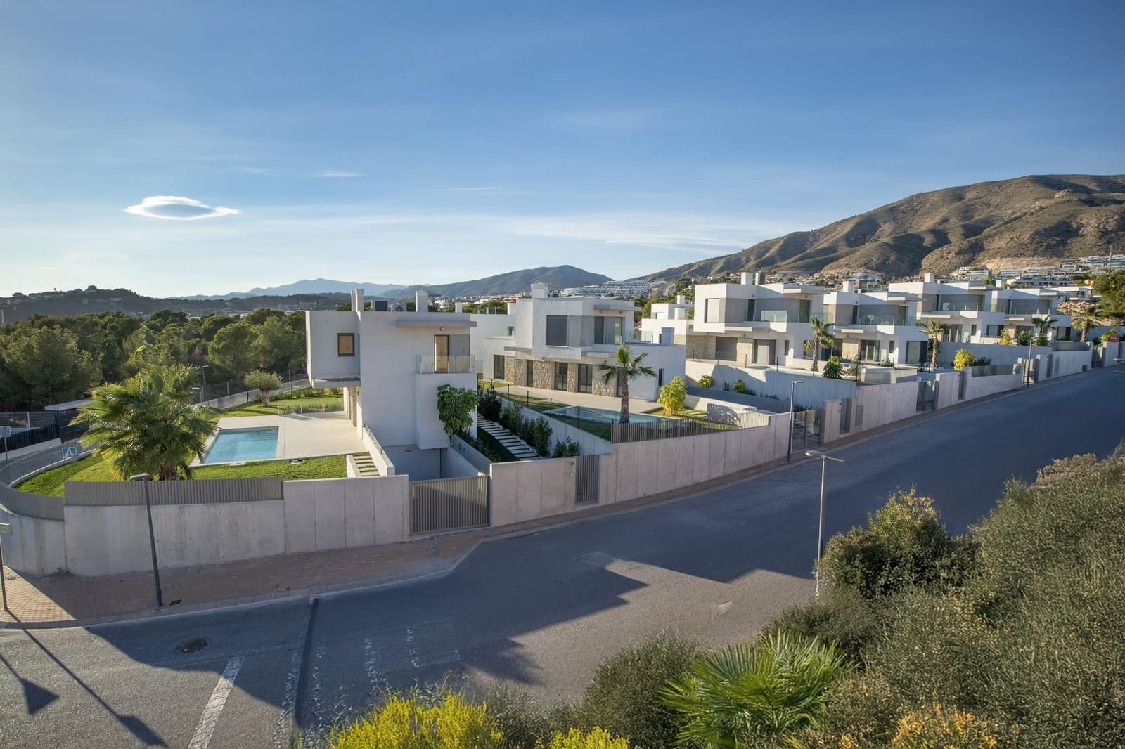 2 bedroom Terraced Villa for sale in Finestrat - € 578,500 (Ref: 10032186)