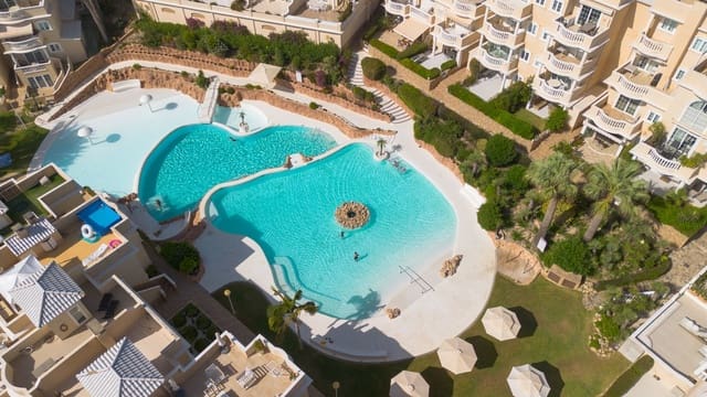Apartamento de 2 habitaciones en Guardamar del Segura en venta - 329.000 € (Ref: 10038404)
