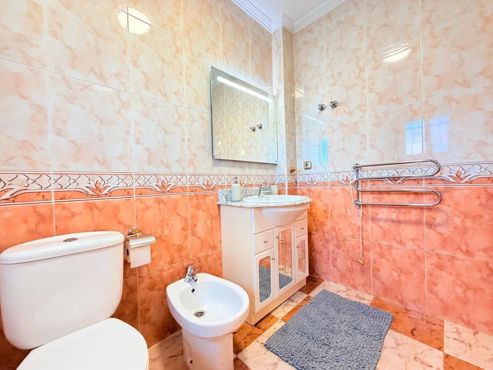 2 camera da letto Villetta a Schiera in vendita in Filipinas con piscina - 220.000 € (Rif: 10038417)