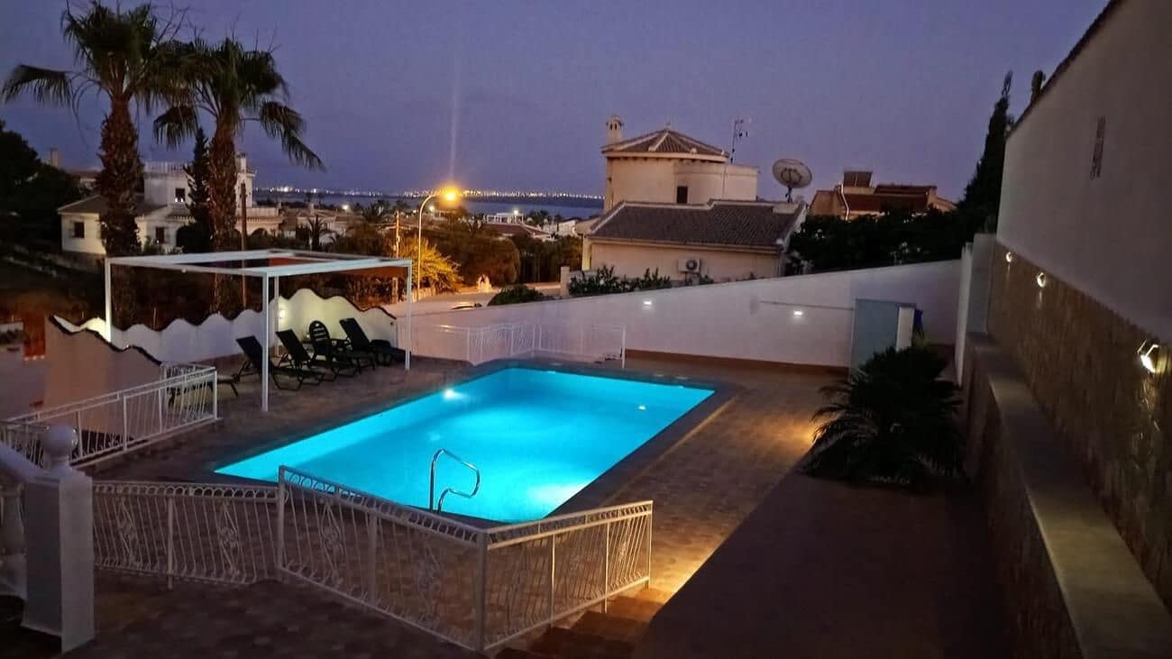 4 bedroom Villa for sale in Almoradi with pool garage - € 629,000 (Ref: 10044929)