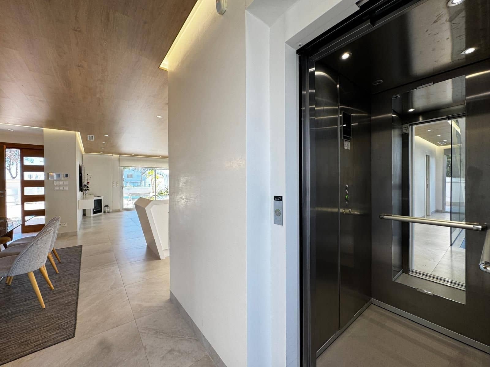4 slaapkamer Villa te koop in Campoamor met zwembad - € 1.799.000 (Ref: 10044930)