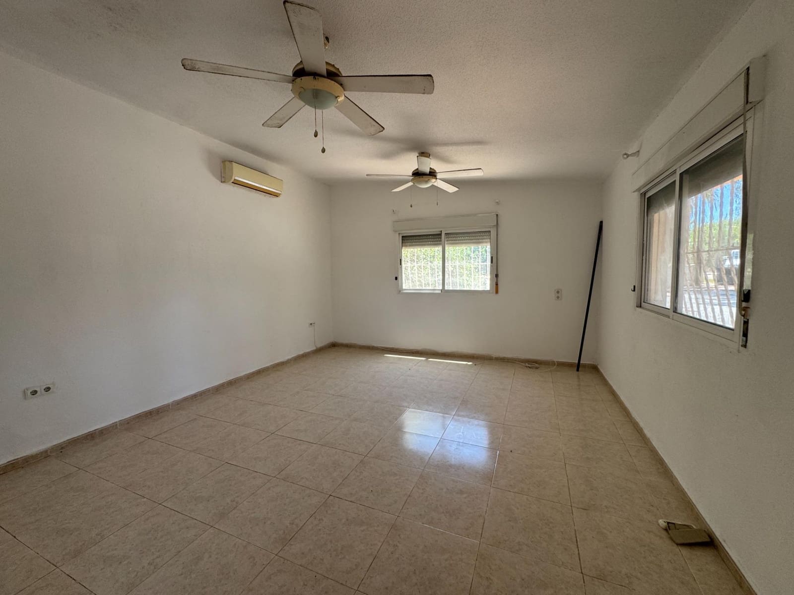 4 Zimmer Finca/Landgut zu verkaufen in Dolores mit Pool Garage - 375.000 € (Ref: 10047449)