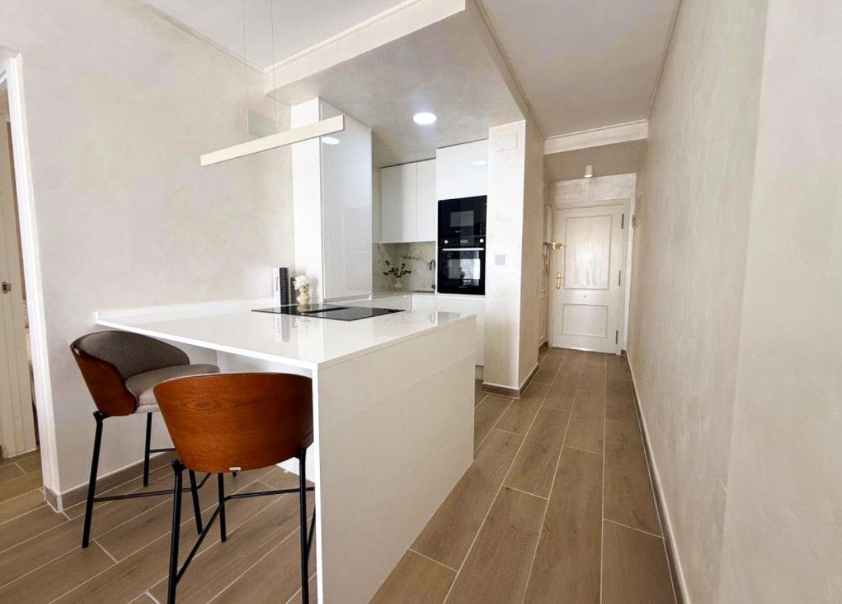 2 chambre Appartement à vendre à Torrevieja - 159 995 € (Ref: 10047451)