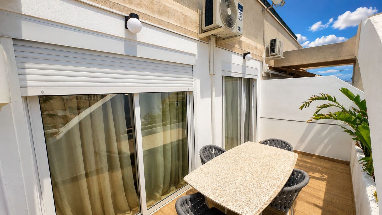 2 chambre Appartement à vendre à Torrevieja - 159 995 € (Ref: 10047451)