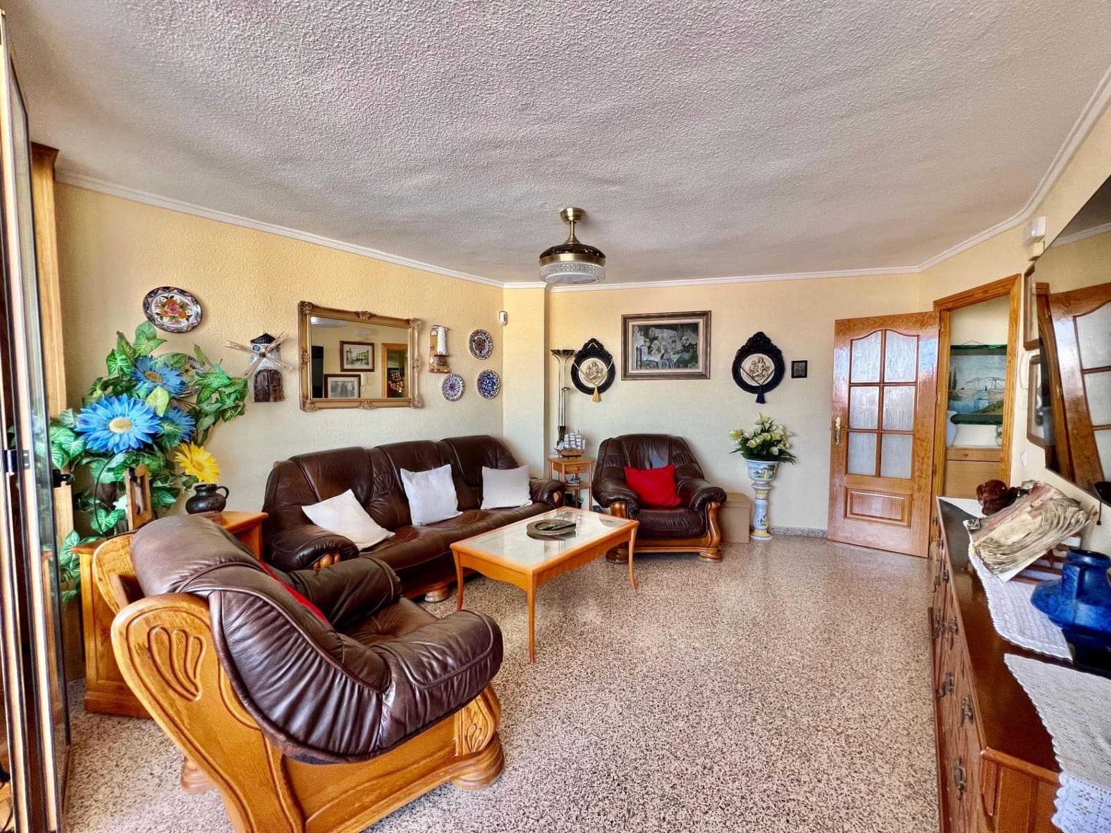 3 quarto Apartamento para venda em Torrevieja - 249 900 € (Ref: 10047460)