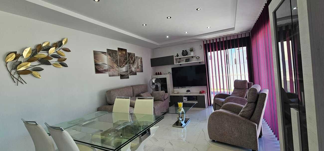 3 bedroom Villa for sale in Los Montesinos with pool - € 420,000 (Ref: 10047461)