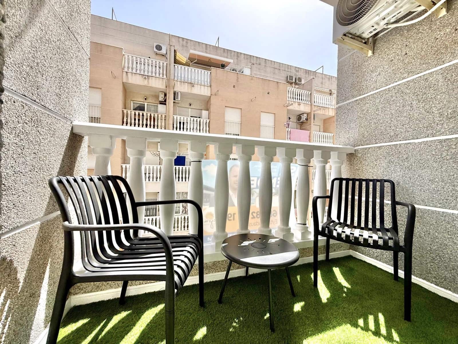 Apartamento de 1 habitación en Torrevieja en venta - 159.900 € (Ref: 10051864)