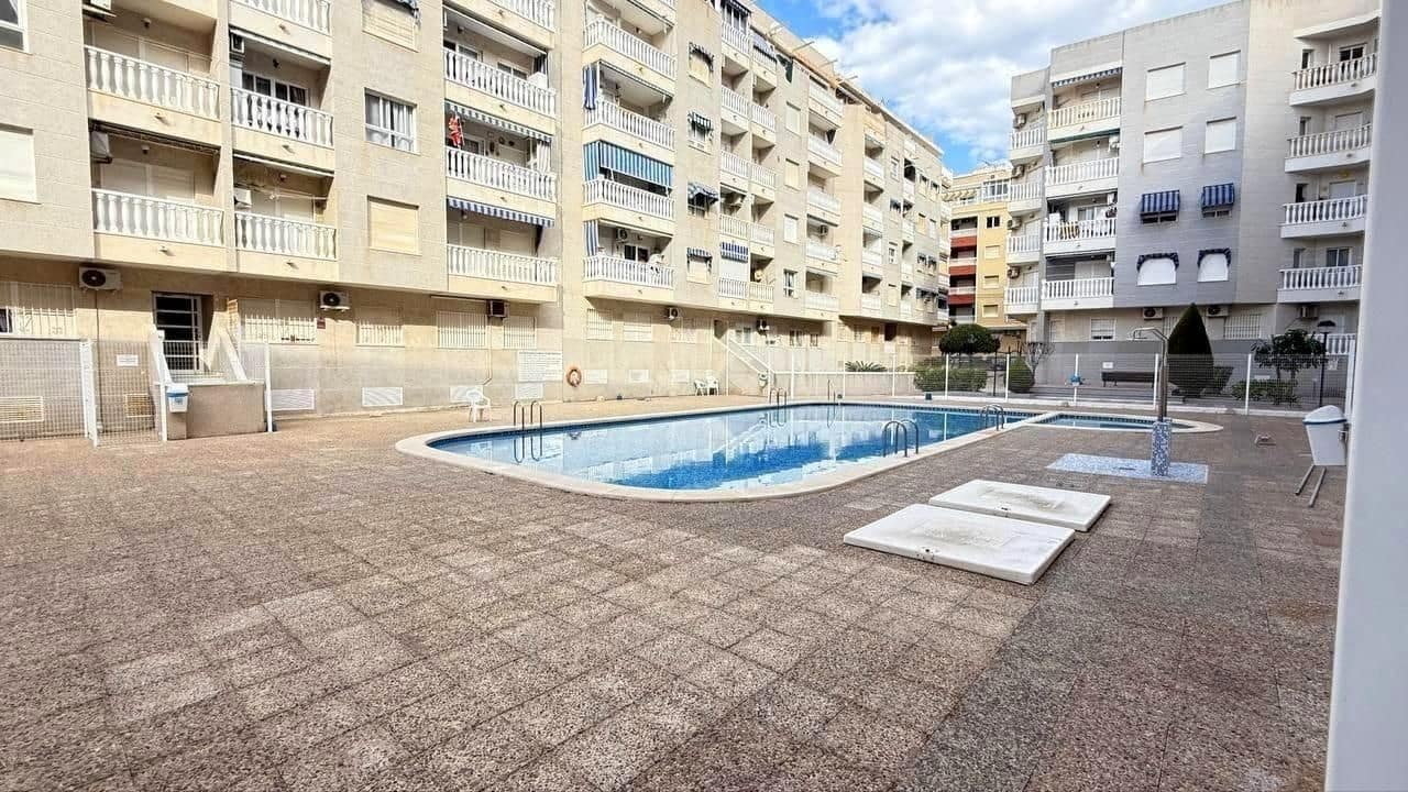 Apartamento de 1 habitación en Torrevieja en venta - 159.900 € (Ref: 10051864)
