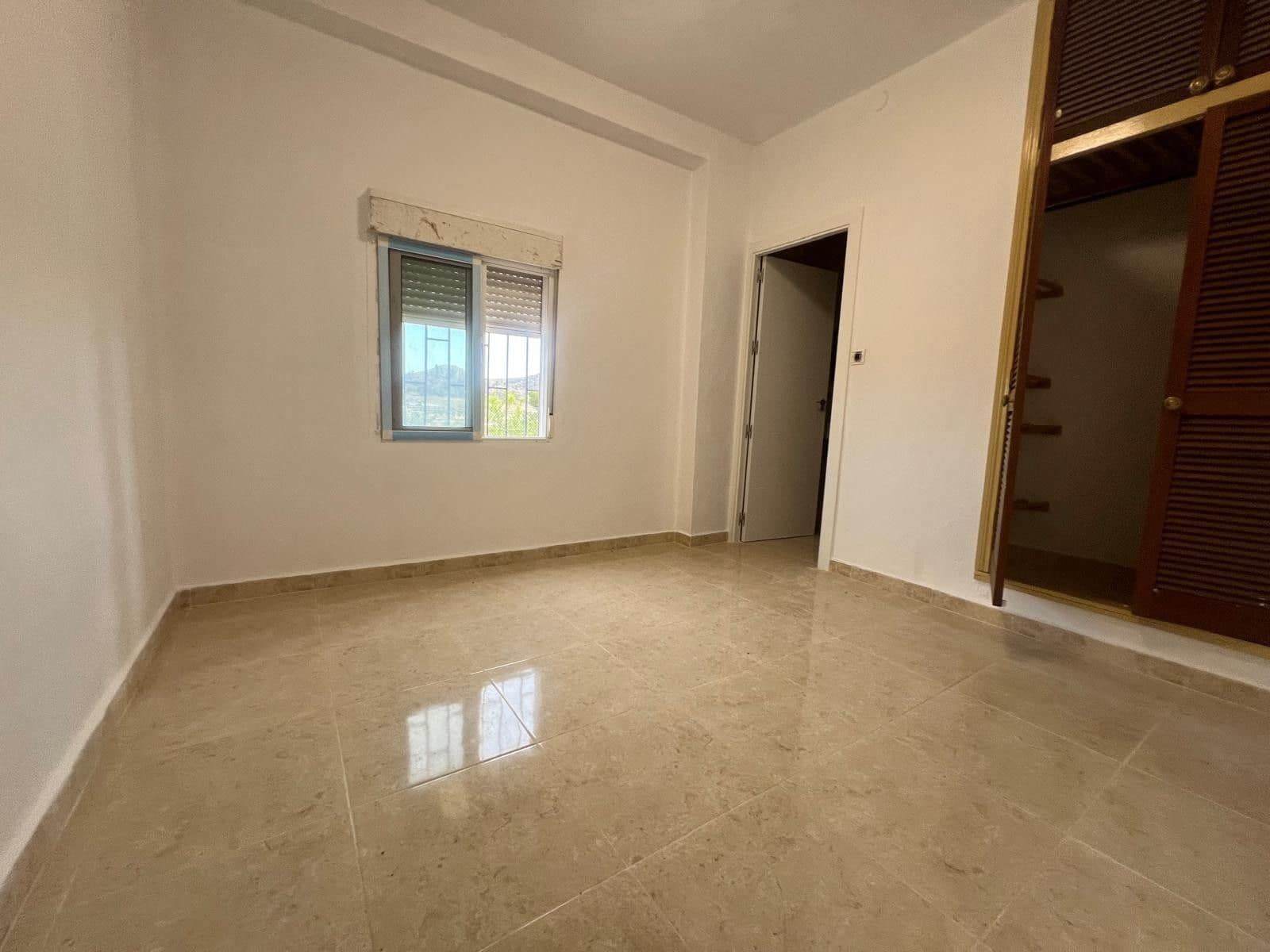 4 slaapkamer Villa te koop in L'Alguena / Alguenya - € 214.995 (Ref: 10064802)