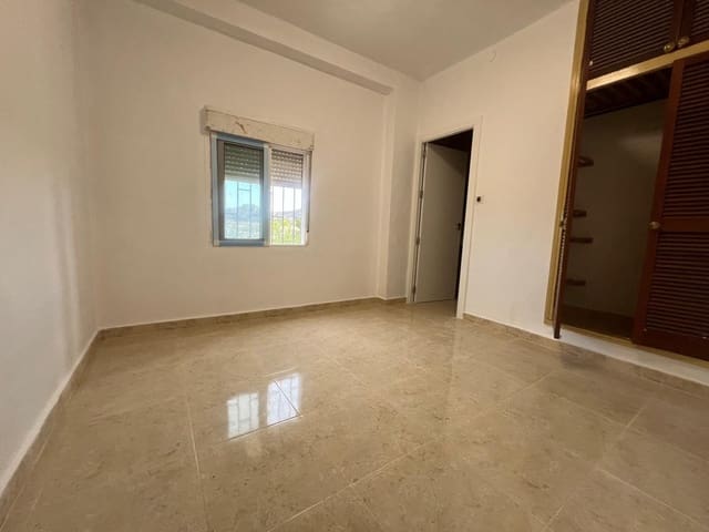 4 slaapkamer Villa te koop in L'Algueña / Alguenya - € 214.995 (Ref: 10064802)
