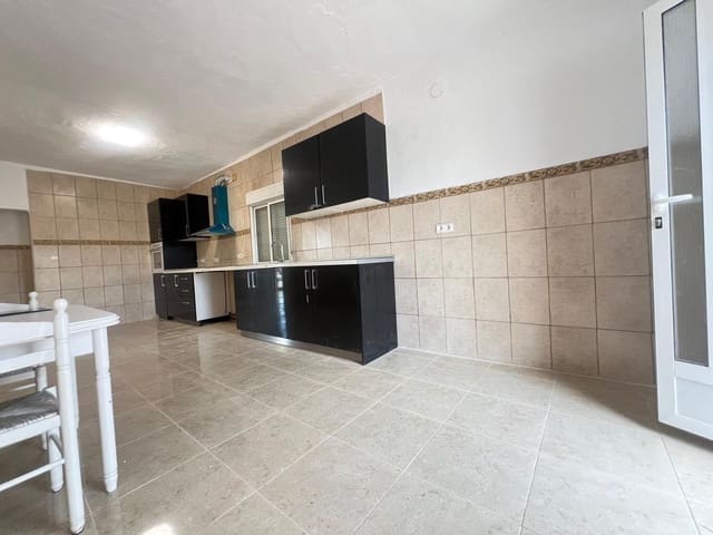 4 slaapkamer Villa te koop in L'Algueña / Alguenya - € 214.995 (Ref: 10064802)