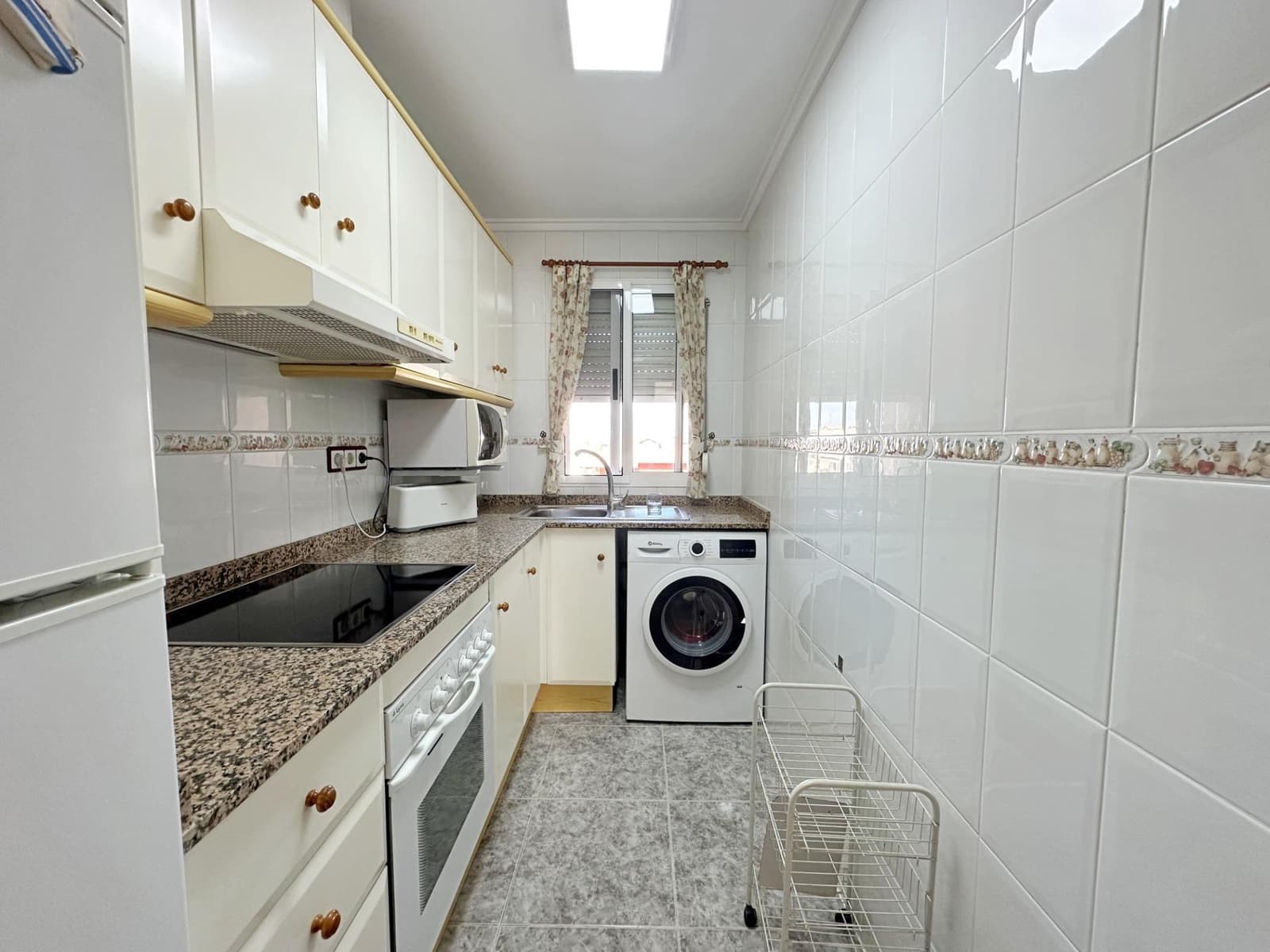 2 makuuhuone Huoneisto myytävänä paikassa Torrevieja mukana uima-altaan 
autotalli - 149 900 € (Ref: 10081405)