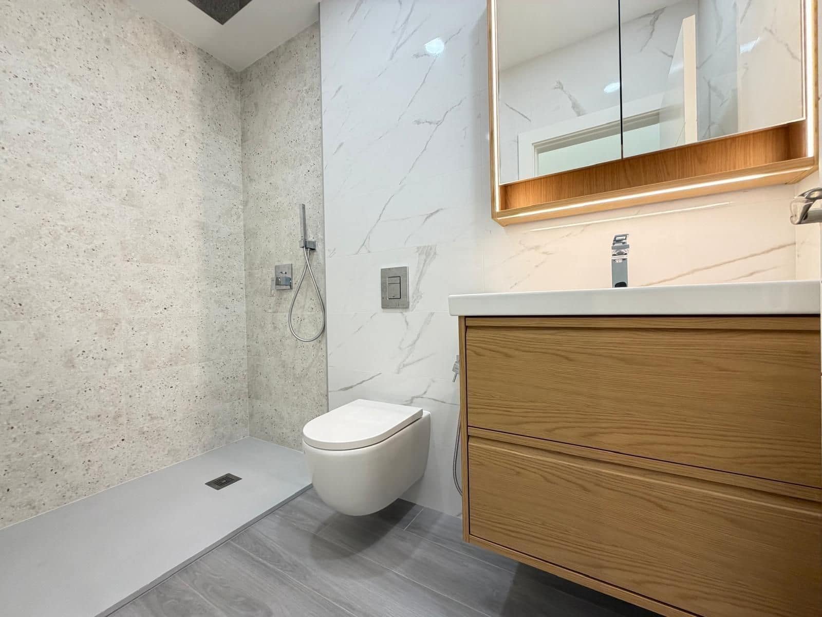 2 sypialnia Apartament na sprzedaż w Torrevieja - 285 600 € (Ref: 10091201)