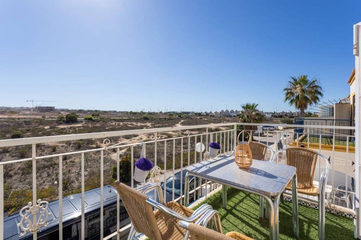 3 soveværelse Lejlighed til salg i Torrevieja - € 207.000 (Ref: 10091202)