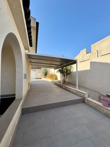 Chalet de 4 habitaciones en Formentera del Segura en venta con piscina garaje - 530.000 € (Ref: 10109811)