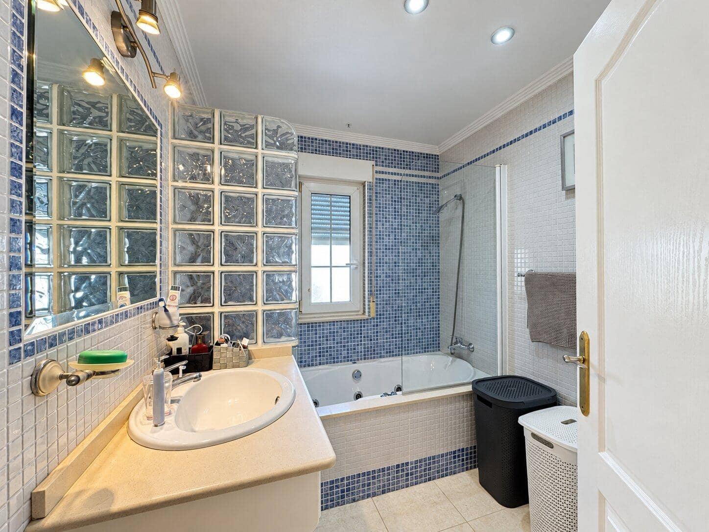 4 sypialnia Dom szeregowy na sprzedaż w Almoradi z basenem garażem - 240 000 € (Ref: 10109820)