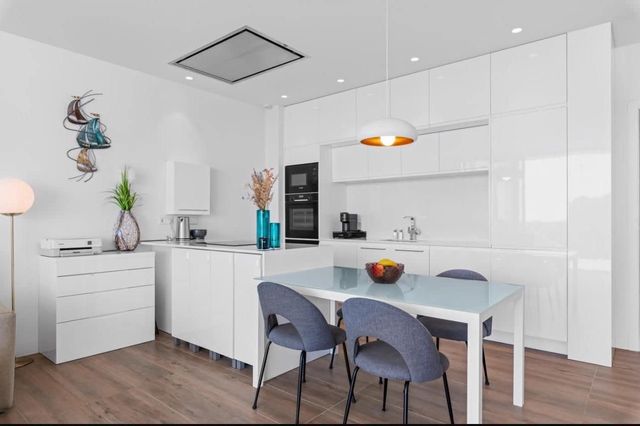 2 sovrum Lägenhet till salu i Las Colinas Golf, Orihuela med pool garage - 475 000 € (Ref: 10120021)