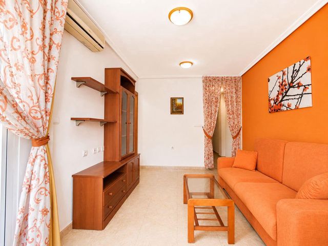 2 slaapkamer Appartement te koop in Torrevieja - € 145.000 (Ref: 10120027)