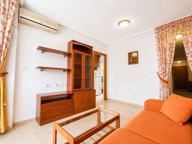 2 slaapkamer Appartement te koop in Torrevieja - € 145.000 (Ref: 10120027)