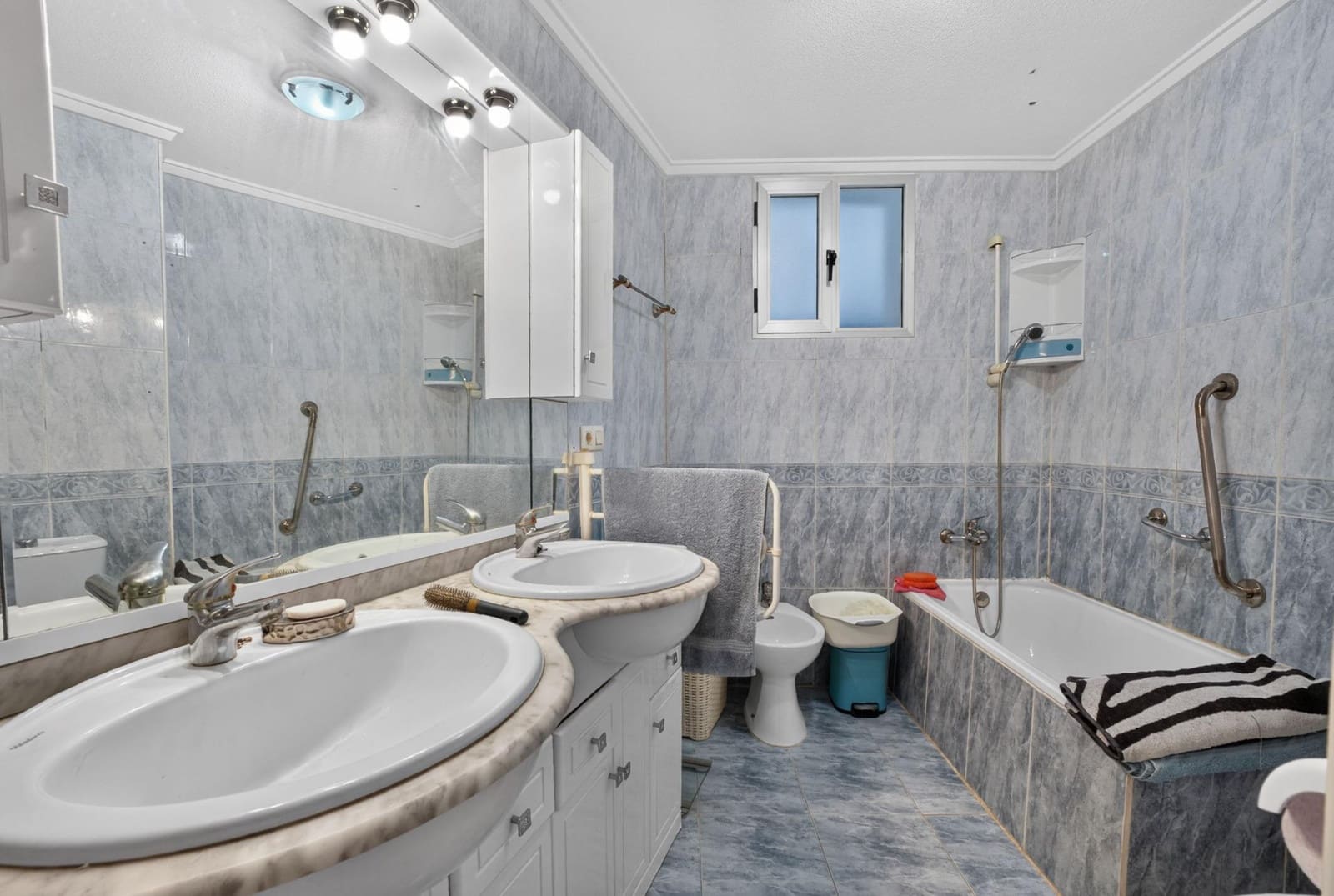 4 chambre Appartement à vendre à Torrevieja - 235 000 € (Ref: 10129709)