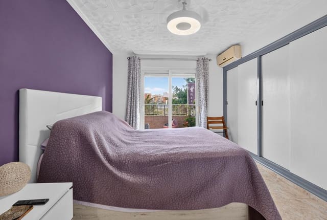 4 soveværelse Lejlighed til salg i Playa del Acequión, Torrevieja - € 235.000 (Ref: 10129709)