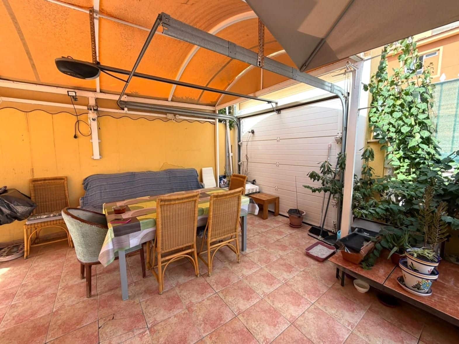 3 makuuhuone Bungalow myytävänä paikassa Torrevieja mukana 
autotalli - 264 000 € (Ref: 10129751)
