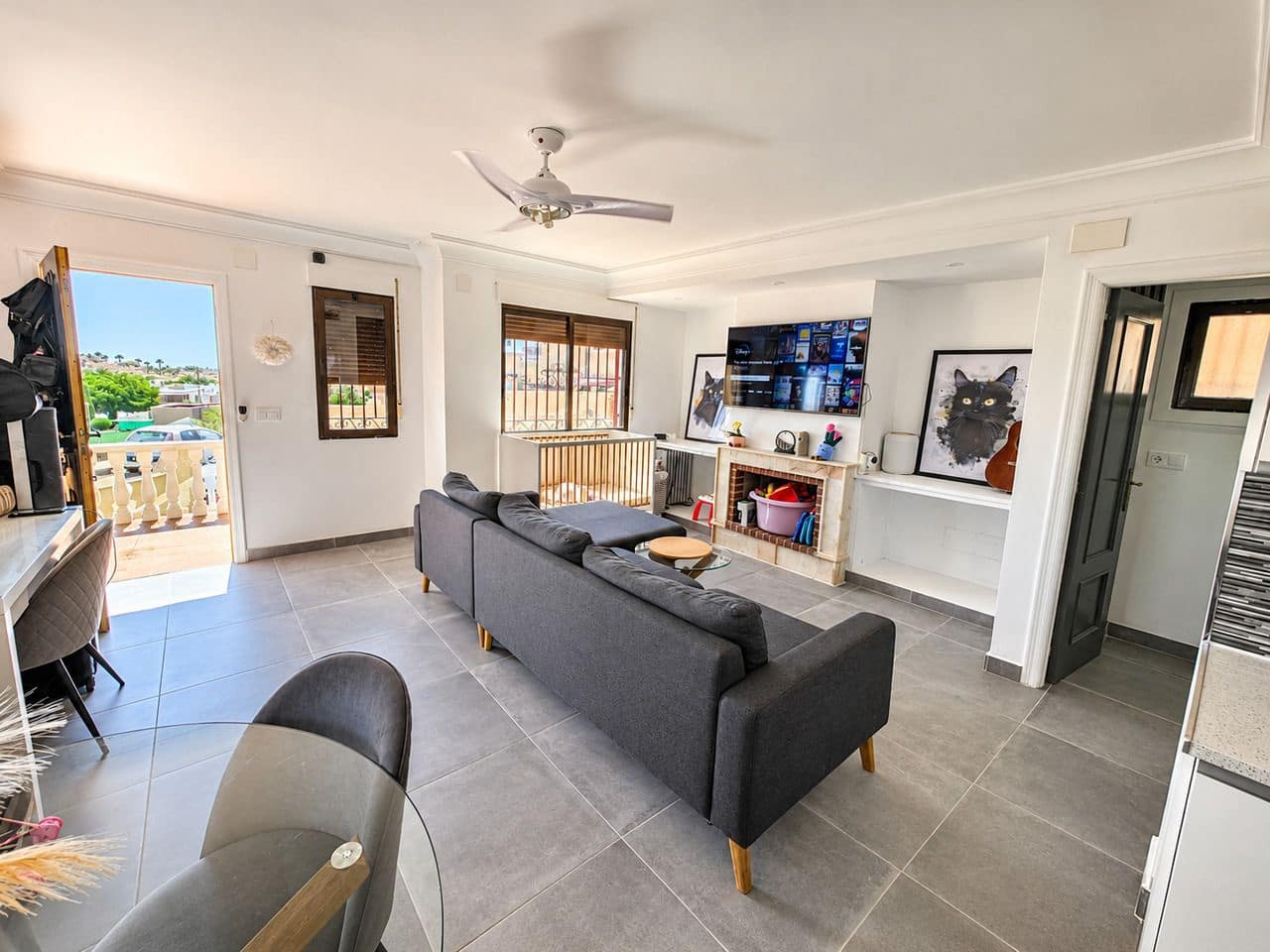2 bedroom Villa for sale in Filipinas with pool garage - € 217,950 (Ref: 10129759)