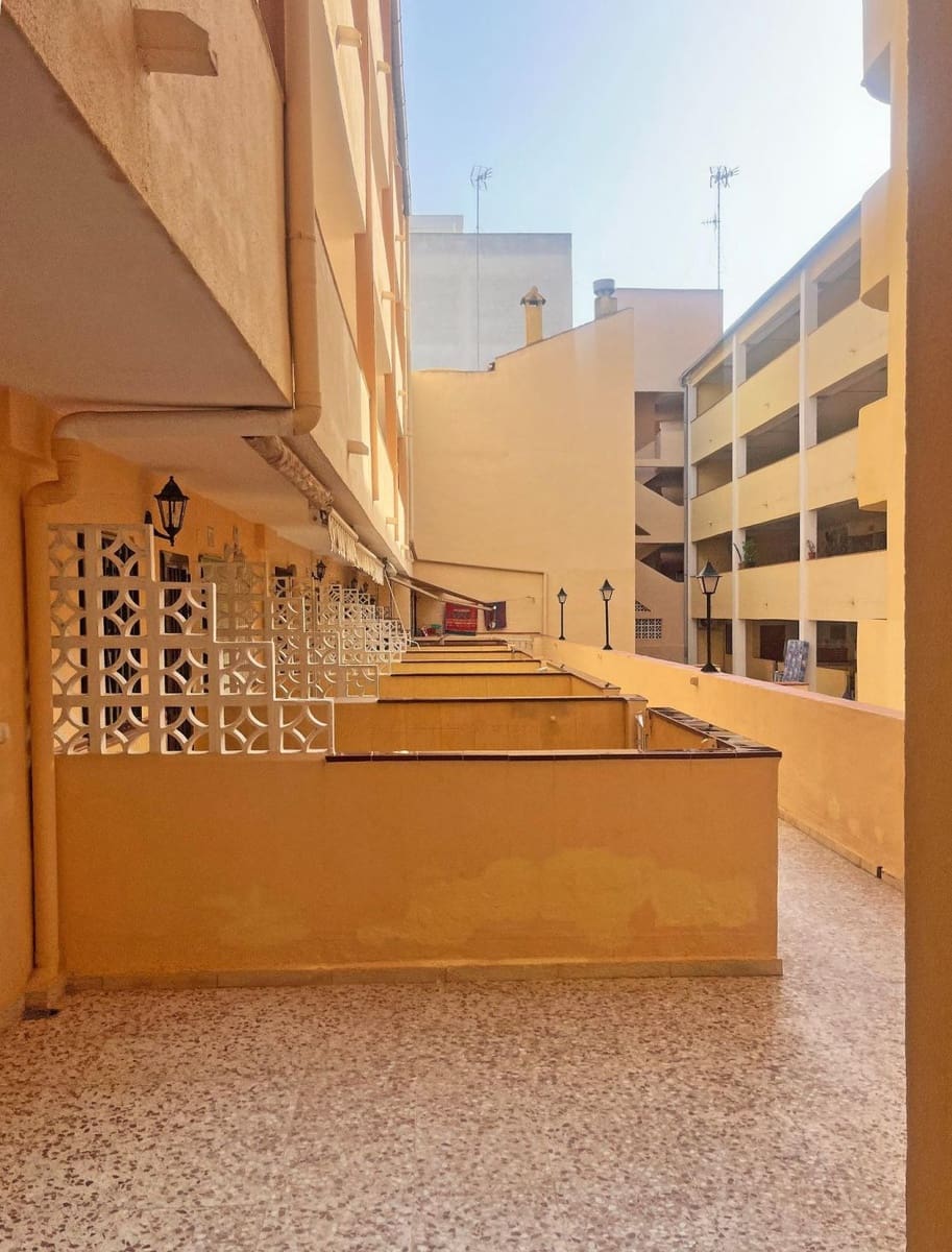 1 quarto Apartamento para venda em Guardamar del Segura - 115 000 € (Ref: 10129830)