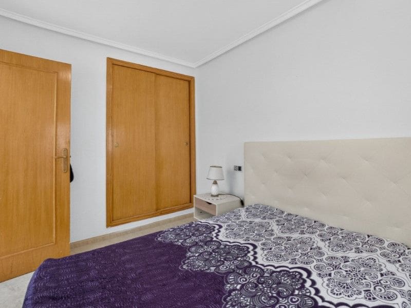 2 chambre Appartement à vendre à Torrevieja avec piscine - 139 000 € (Ref: 10129865)