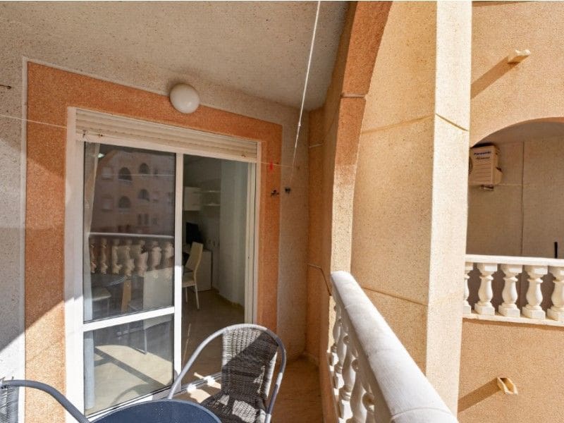 2 chambre Appartement à vendre à Torrevieja avec piscine - 139 000 € (Ref: 10129865)
