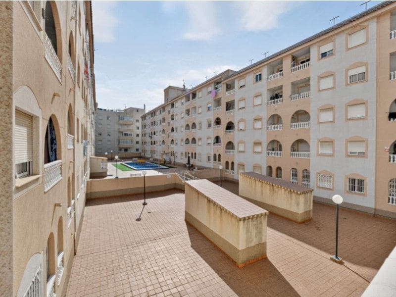 2 chambre Appartement à vendre à Torrevieja avec piscine - 139 000 € (Ref: 10129865)