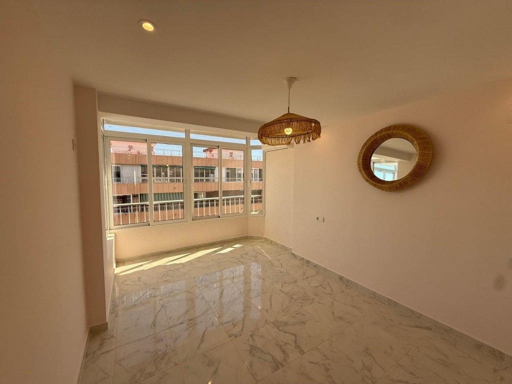 3 soverom Leilighet til salgs i Torrevieja med svømmebasseng - € 249 900 (Ref: 10129985)