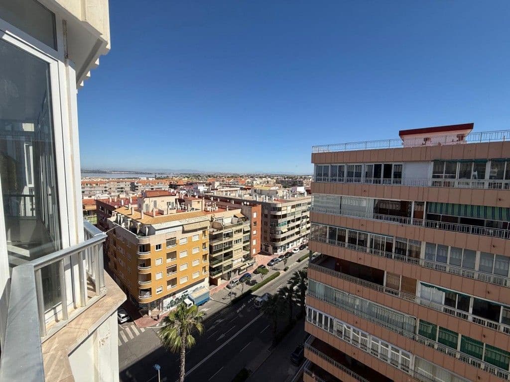 3 soverom Leilighet til salgs i Torrevieja med svømmebasseng - € 249 900 (Ref: 10129985)