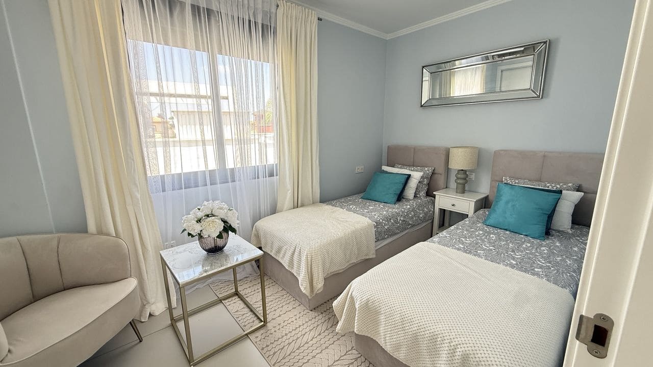 3 Zimmer Haus zu verkaufen in Orihuela Costa mit Pool Garage - 375.000 € (Ref: 10130023)