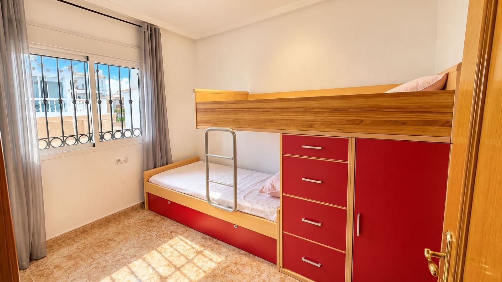 2 bedroom Bungalow for sale in Orihuela Costa with pool garage - € 219,000 (Ref: 10162309)