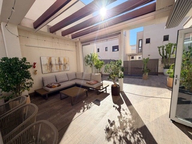 3 bedroom Villa for sale in Almoradi - € 499,900 (Ref: 10162311)