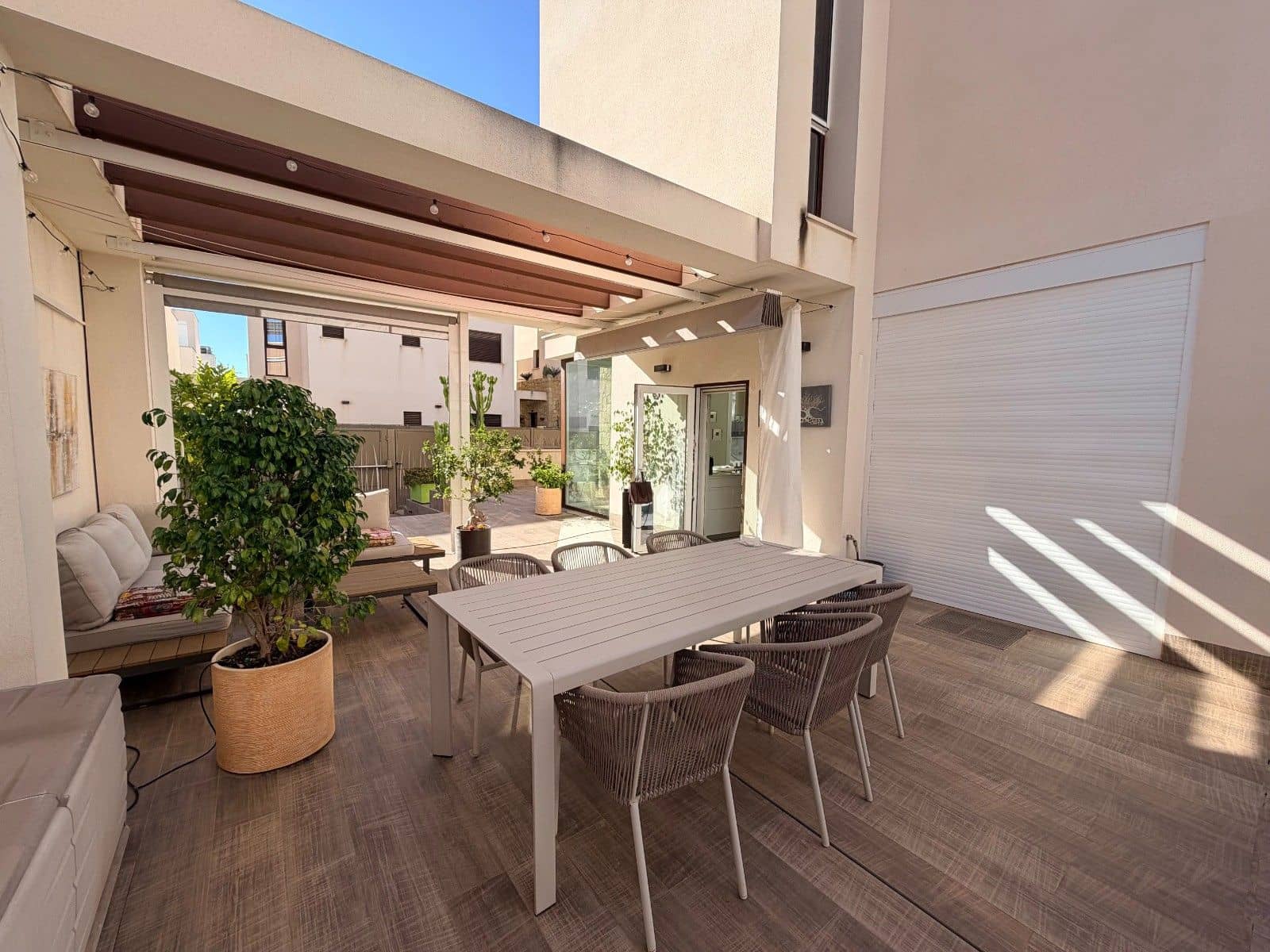 3 bedroom Villa for sale in Almoradi - € 499,900 (Ref: 10162311)