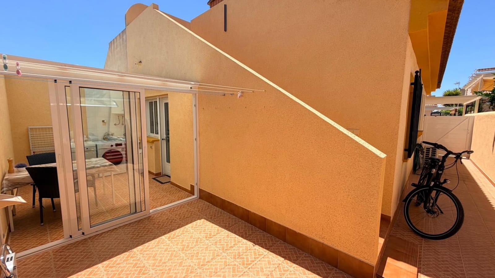 2 soveværelse Semi-Rækkehus til salg i Los Montesinos med swimmingpool garage - € 168.000 (Ref: 10162336)