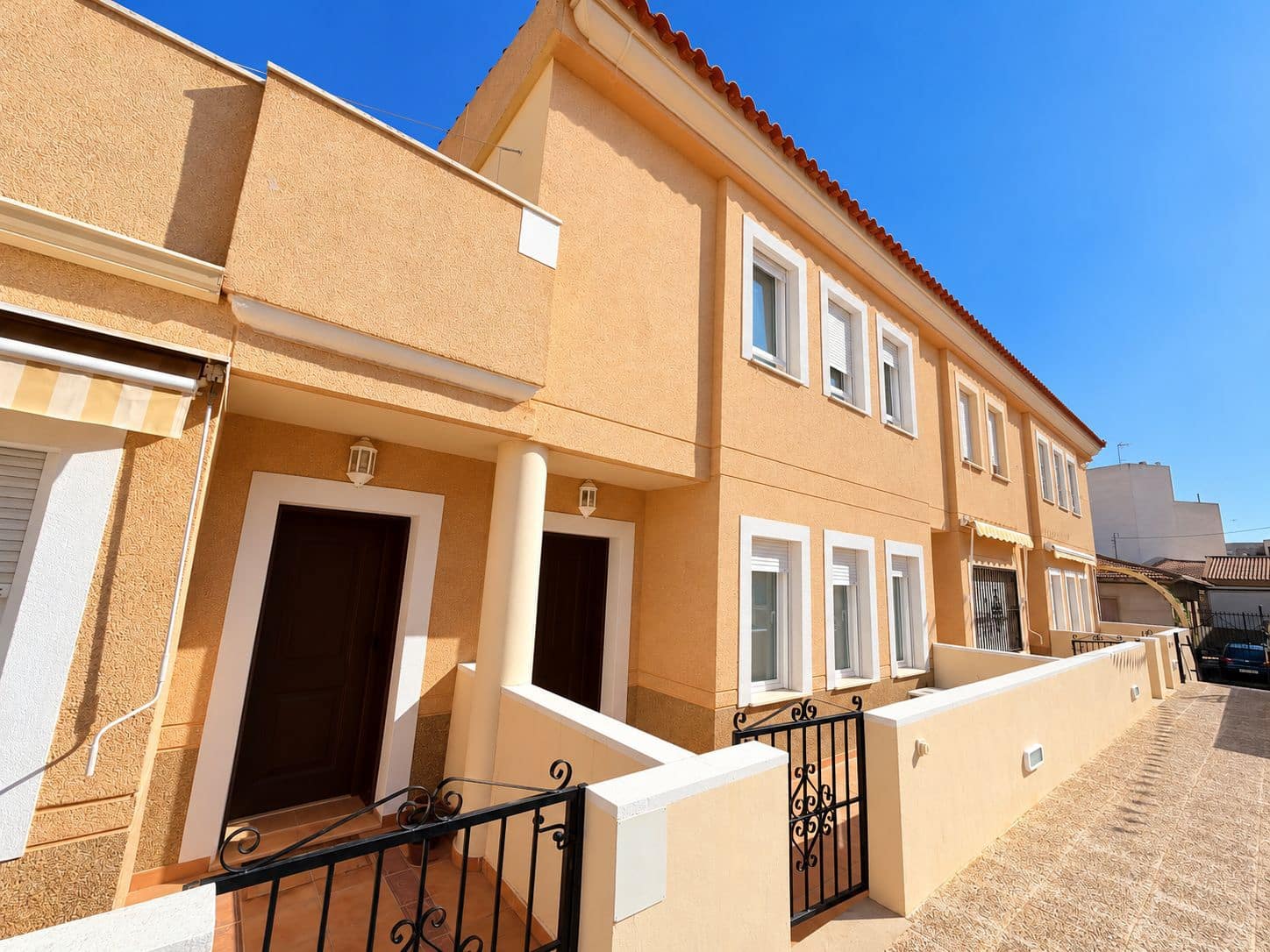 3 chambre Villa/Maison Mitoyenne à vendre à Daya Nueva avec garage - 180 000 € (Ref: 10162337)